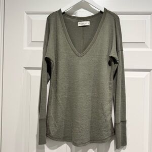 Abercrombie Soft A&F Cozy Long-sleeve V-neck